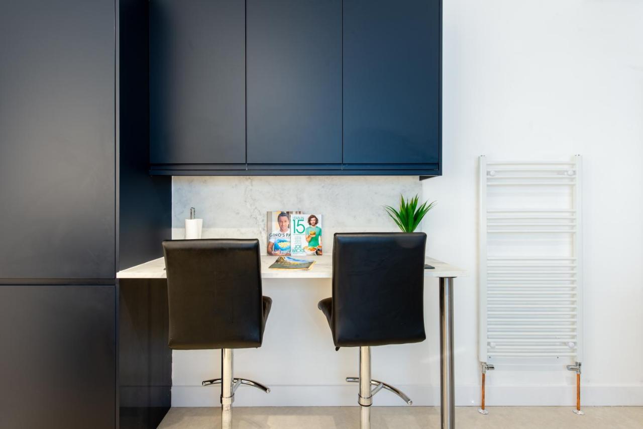 Luxe Maisonette- Parking, 4K Tvs, Leds, Local Snacks And More! Bath Exterior foto